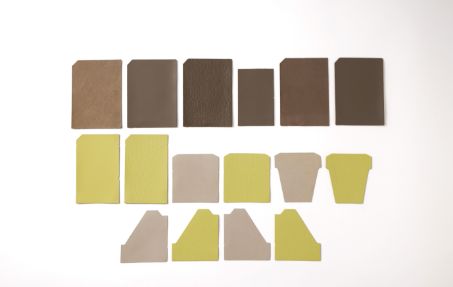 画像：ライニングにナイロン等を使用している一般的な財布と比較し、3倍ものレザーの量が必要になると言われています。